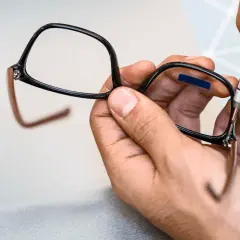 Jak zwęzić okulary plastikowe - proste sposoby na idealne dopasowanie