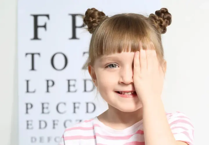 Kiedy okulary dla dzieci z krótkowzrocznością? Zobacz, jak nie przegapić!