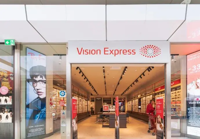 Ile zarabia optyk w Vision Express? Zaskakujące fakty o wynagrodzeniach