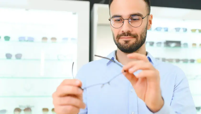 Czy optometrysta wykryje astygmatyzm? Poznaj prawdę o diagnozie