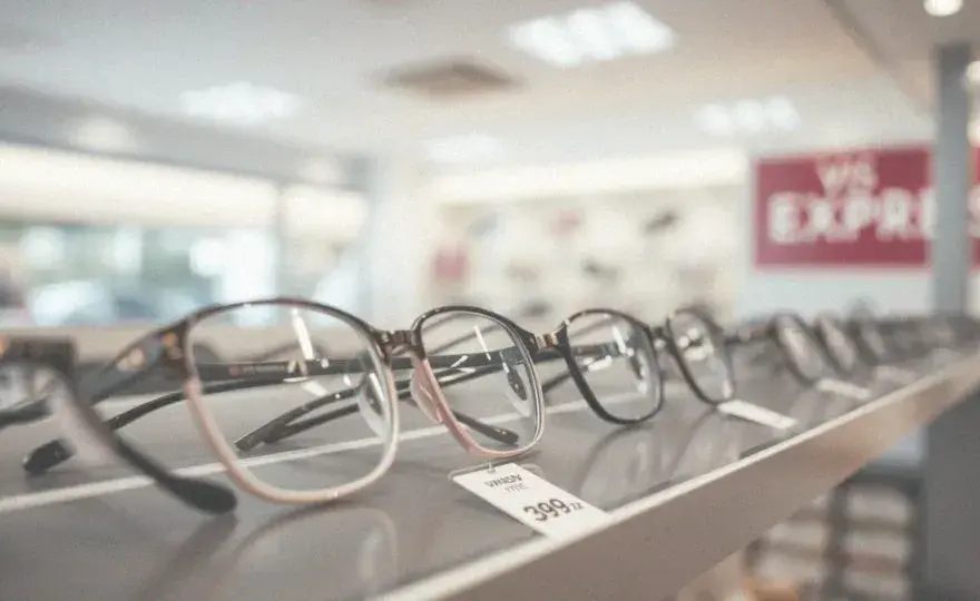 Ile kosztują okulary progresywne w Vision Express? Ceny i opcje, które zaskakują