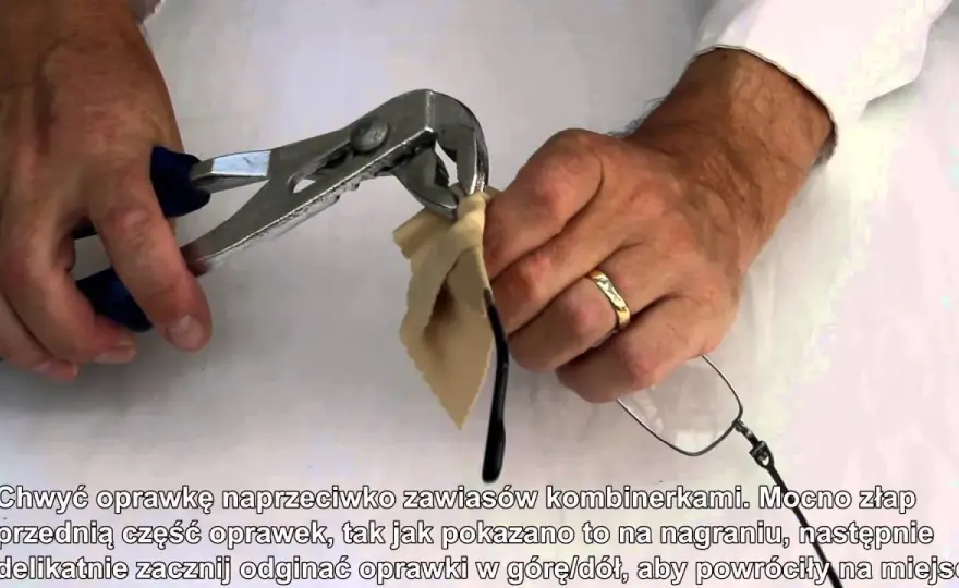 Jak naprawić skrzywione okulary - proste sposoby na skuteczną naprawę