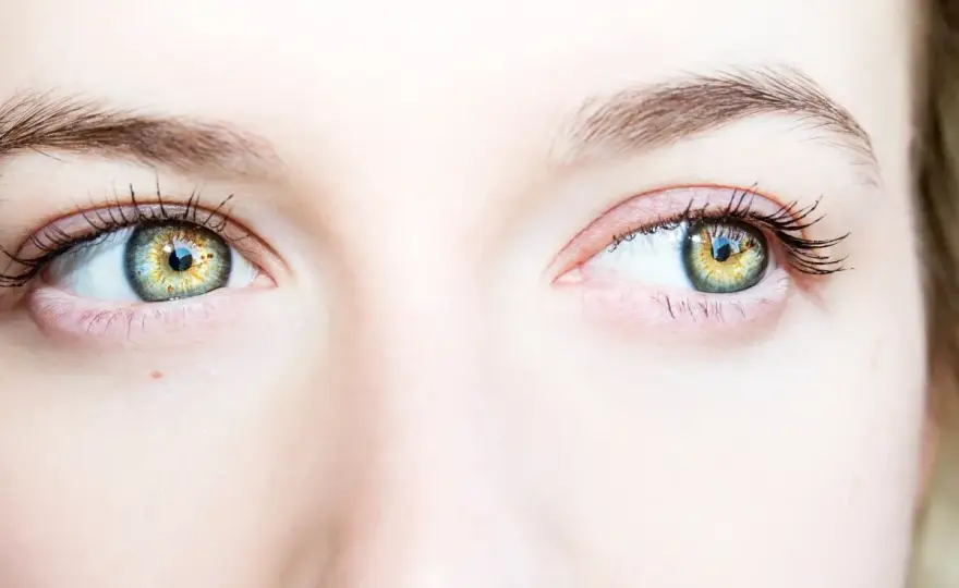 Uciekające oko u dorosłych - Co oznacza i jak leczyć?