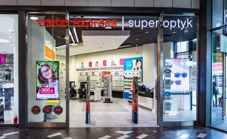 Ile się czeka na okulary w Vision Express? Sprawdź, co wpływa na czas oczekiwania